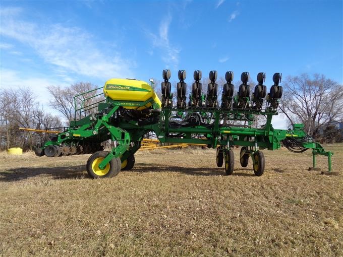 2013 John Deere 1790 CCS 24R20" Planter BigIron Auctions