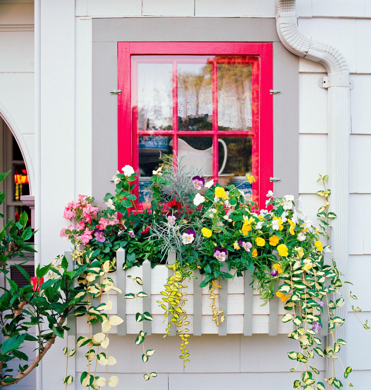30 Bright and Beautiful Window Box Planters Window planter boxes